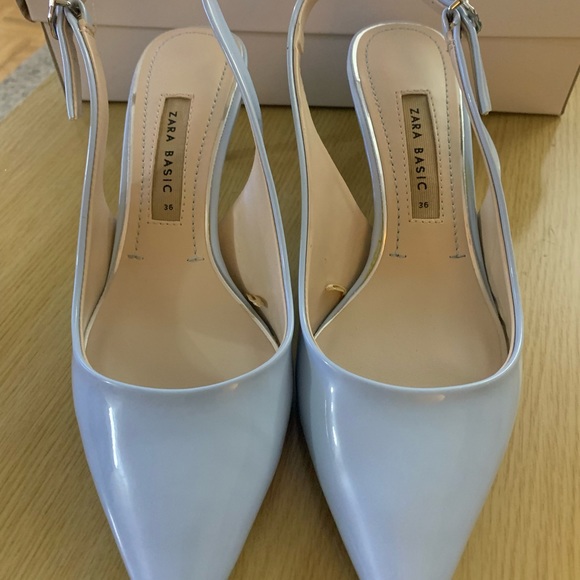 Light blue pointy sandals - Picture 2 of 4